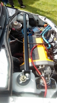 Domstrebe dreiteilig vorne Clio 1